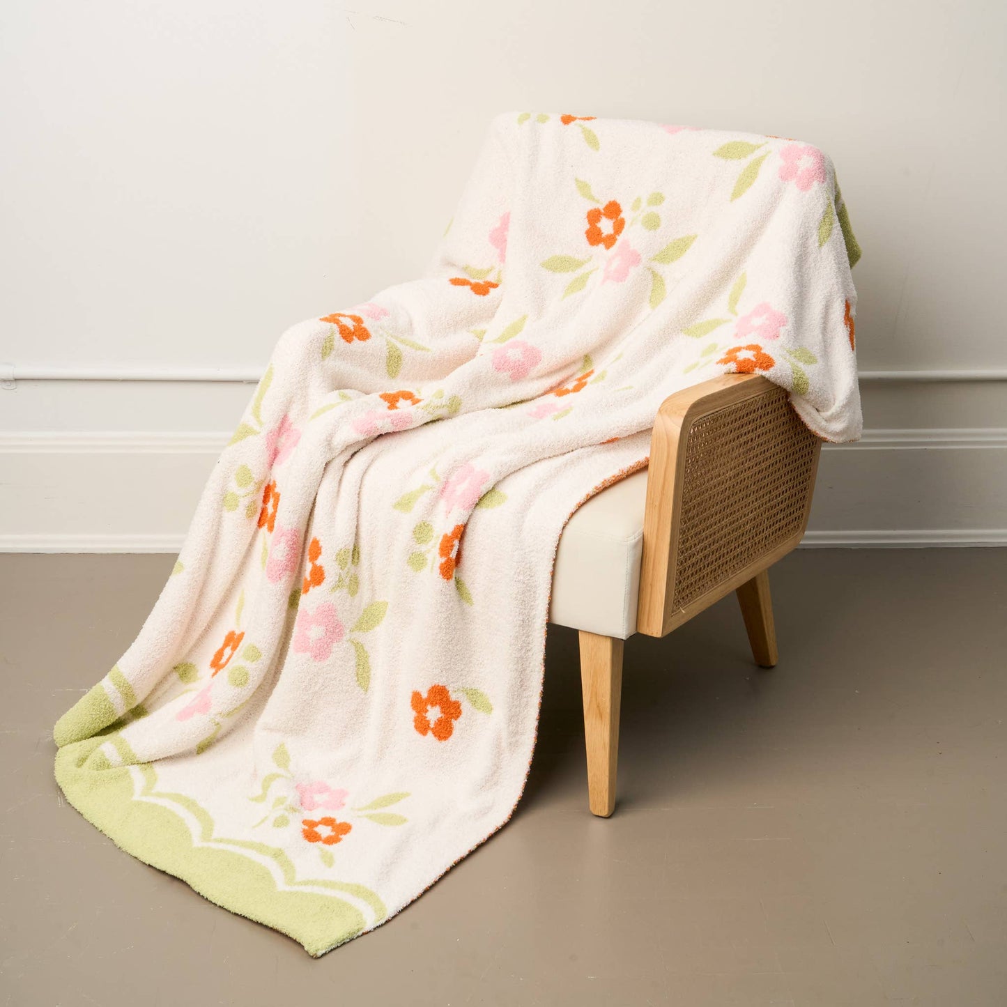 Cozy Dreams Floral Blanket