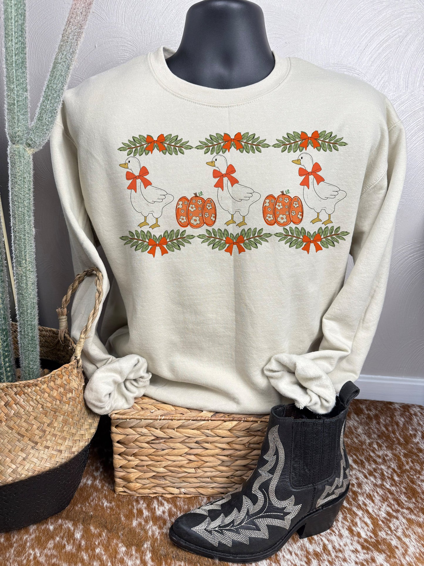 Fall Pumpkin Goose (Tee/Crew)