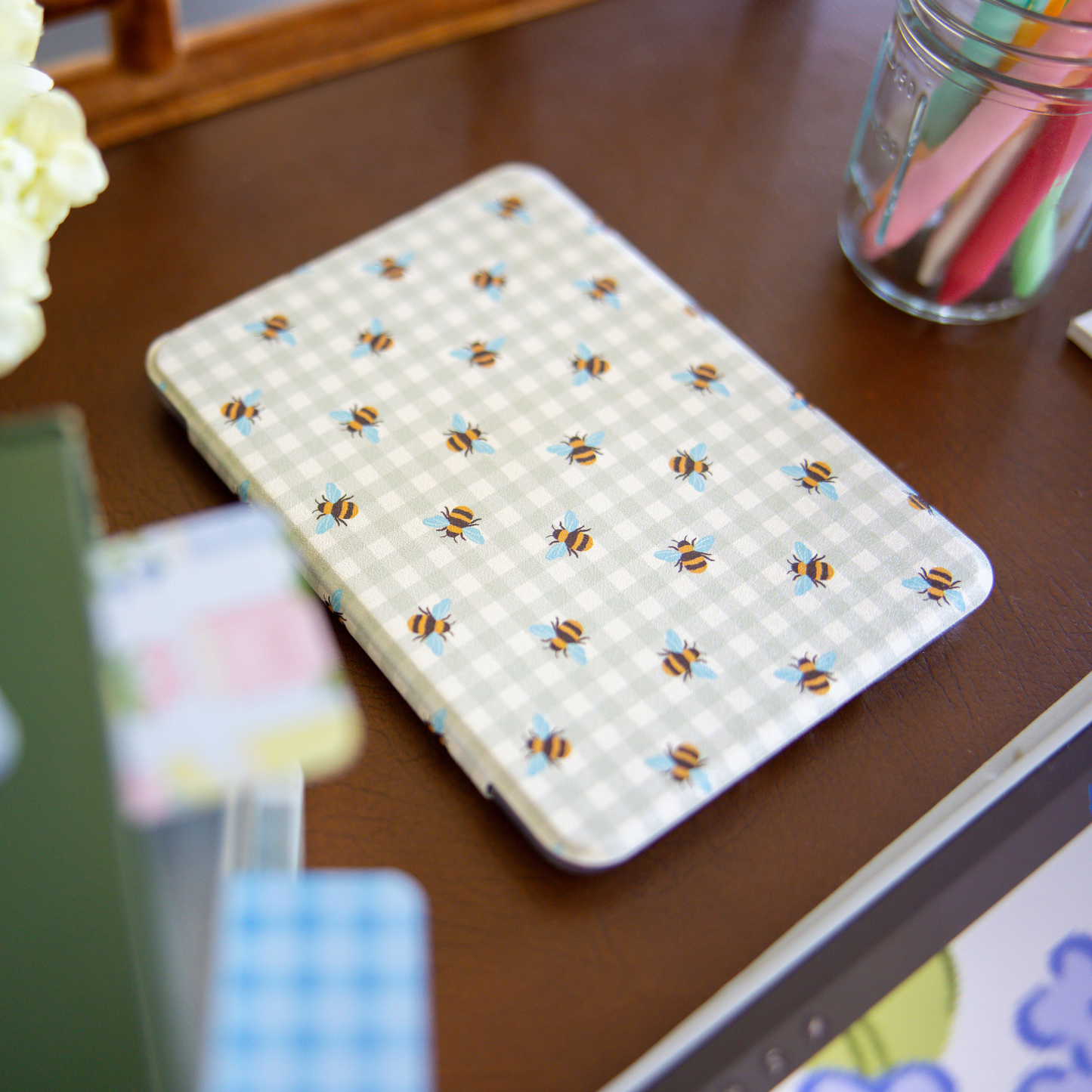 Gingham Bees Kindle Case